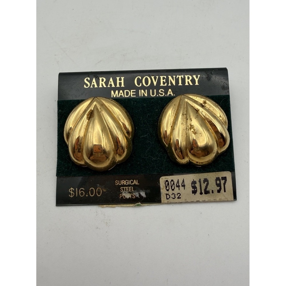 Vintage Sarah Coventry Gold Tone Shell Pierced Earrings NOS Original Card USA